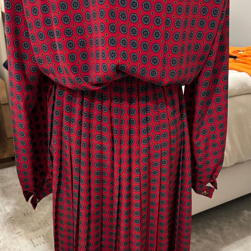Vtg Leslie Fay  Red Patterned Dress - Picture 10 of 13